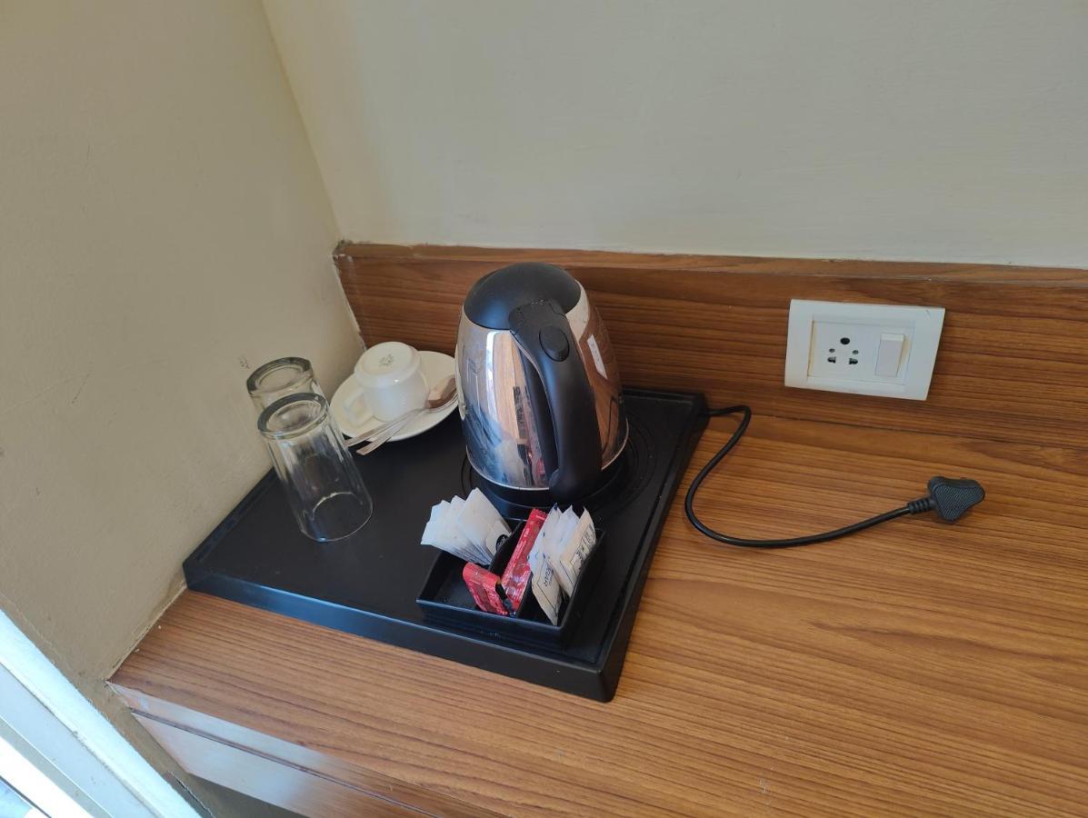 Hotel Ronit Royal Delhi Airport By D'Capitol ニューデリー エクステリア 写真
