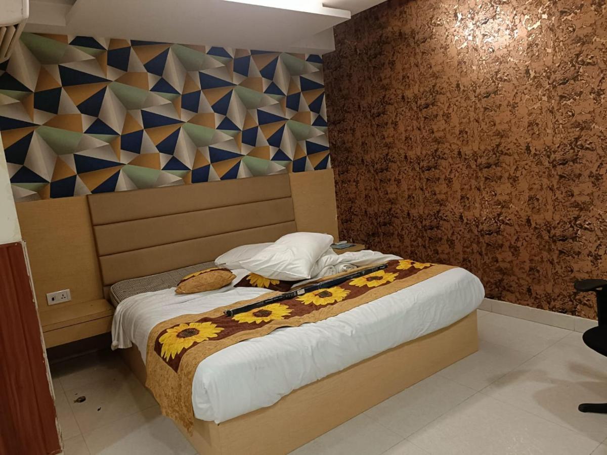 Hotel Ronit Royal Delhi Airport By D'Capitol ニューデリー エクステリア 写真