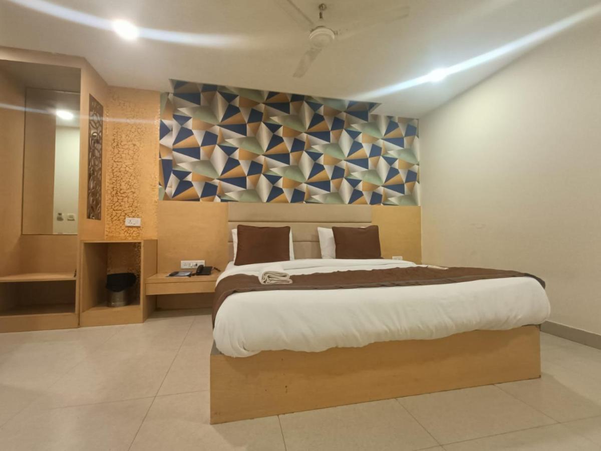 Hotel Ronit Royal Delhi Airport By D'Capitol ニューデリー エクステリア 写真