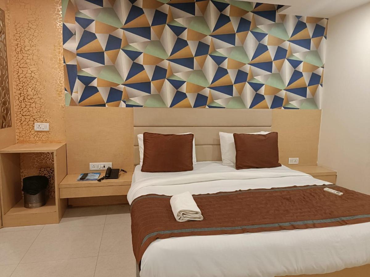 Hotel Ronit Royal Delhi Airport By D'Capitol ニューデリー エクステリア 写真