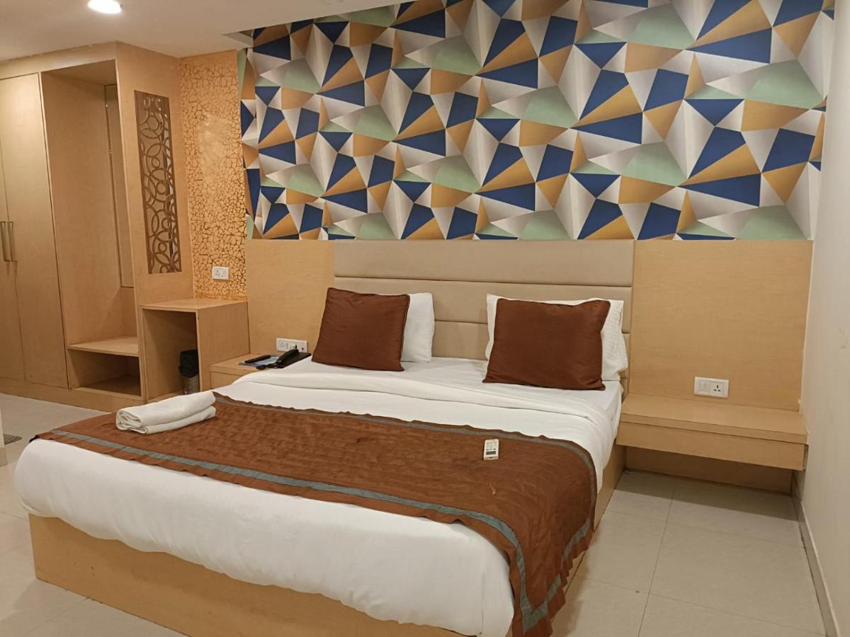 Hotel Ronit Royal Delhi Airport By D'Capitol ニューデリー エクステリア 写真