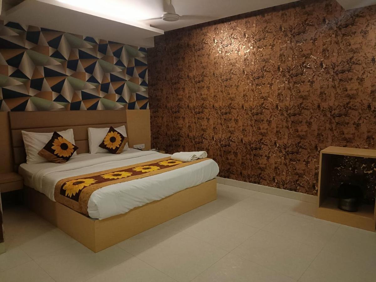 Hotel Ronit Royal Delhi Airport By D'Capitol ニューデリー エクステリア 写真