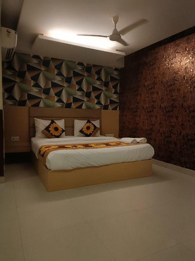 Hotel Ronit Royal Delhi Airport By D'Capitol ニューデリー エクステリア 写真