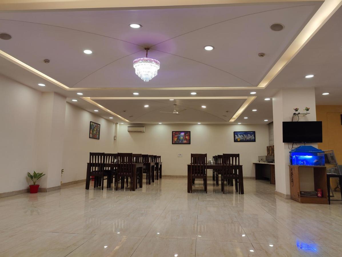 Hotel Ronit Royal Delhi Airport By D'Capitol ニューデリー エクステリア 写真