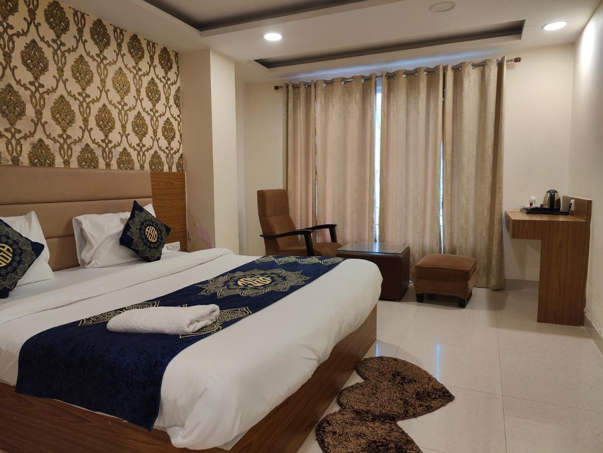 Hotel Ronit Royal Delhi Airport By D'Capitol ニューデリー エクステリア 写真