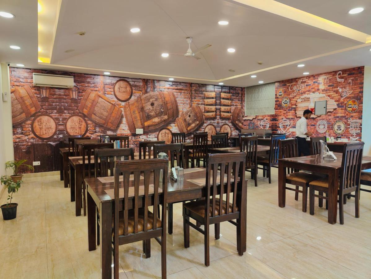 Hotel Ronit Royal Delhi Airport By D'Capitol ニューデリー エクステリア 写真