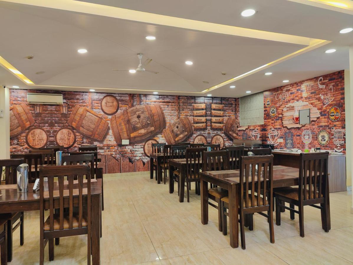 Hotel Ronit Royal Delhi Airport By D'Capitol ニューデリー エクステリア 写真