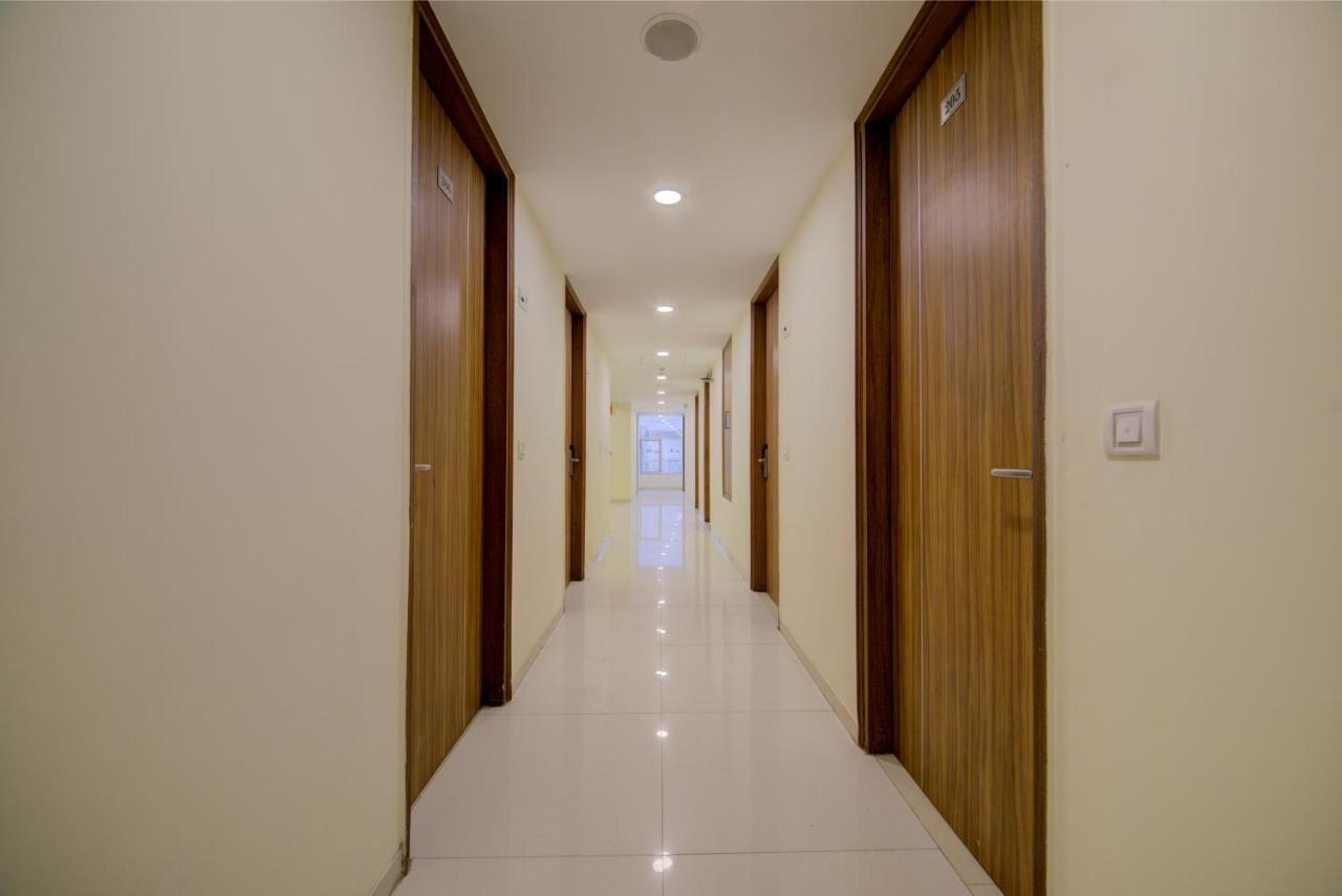 Hotel Ronit Royal Delhi Airport By D'Capitol ニューデリー エクステリア 写真