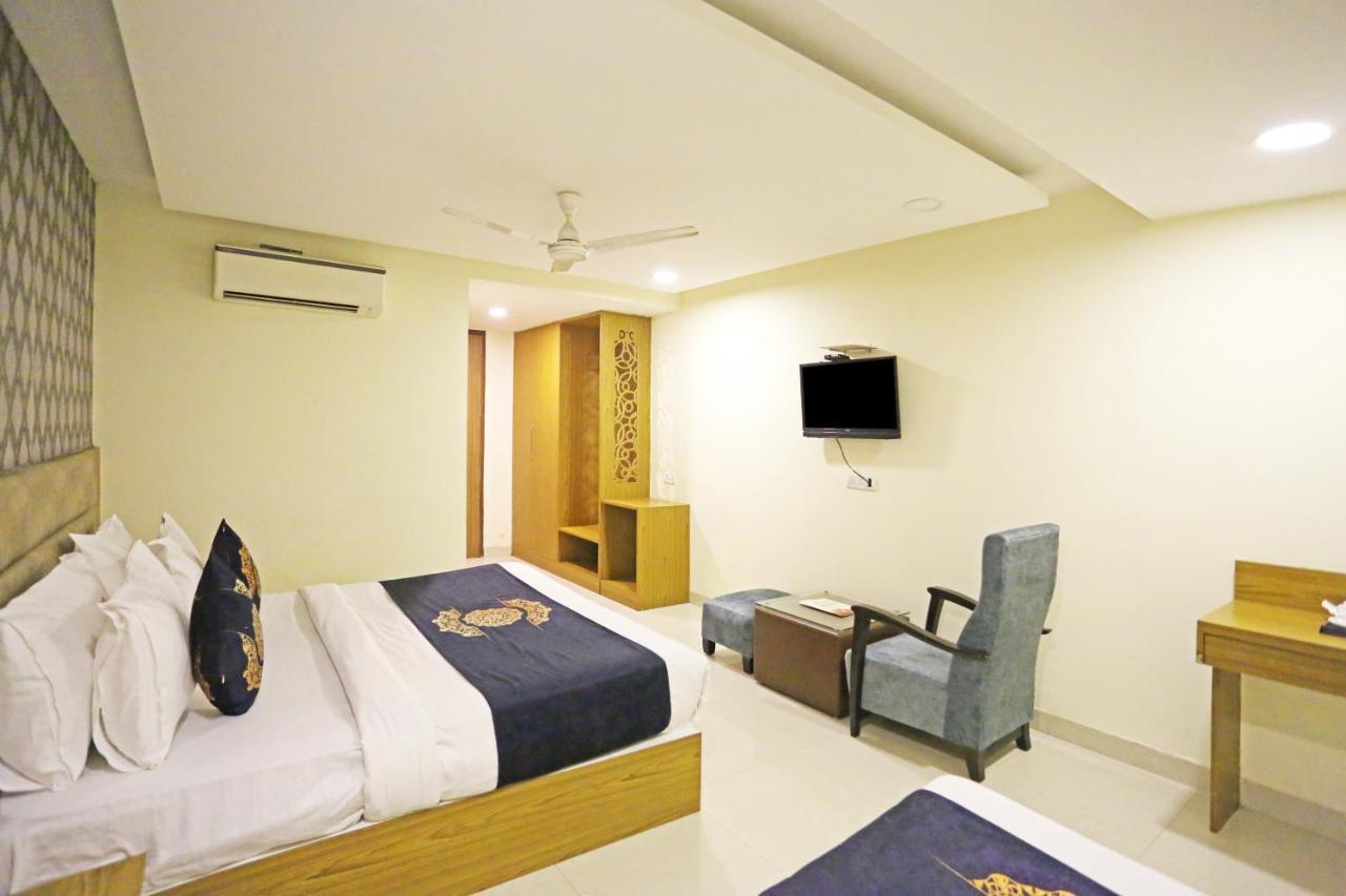 Hotel Ronit Royal Delhi Airport By D'Capitol ニューデリー エクステリア 写真